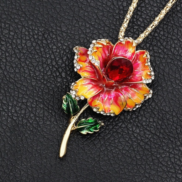 SOLD Rhinestone Flower Necklace/Pin - Picture 3 of 4